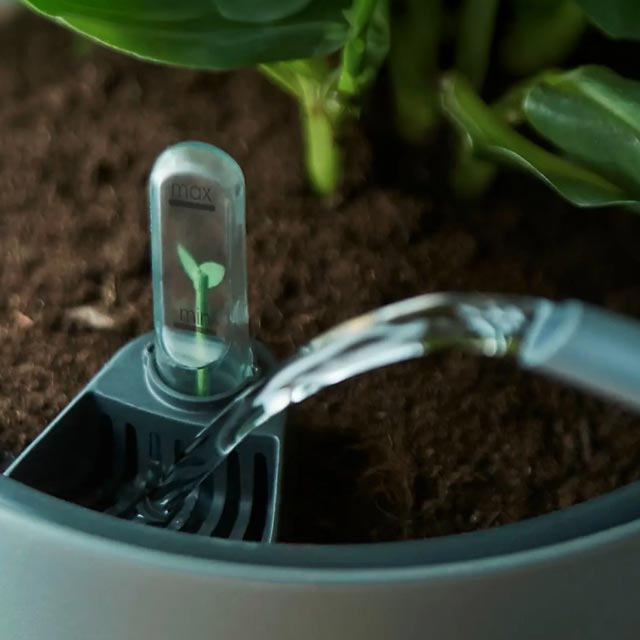 Smart Indicator: Built-in water meter for easy monitoring